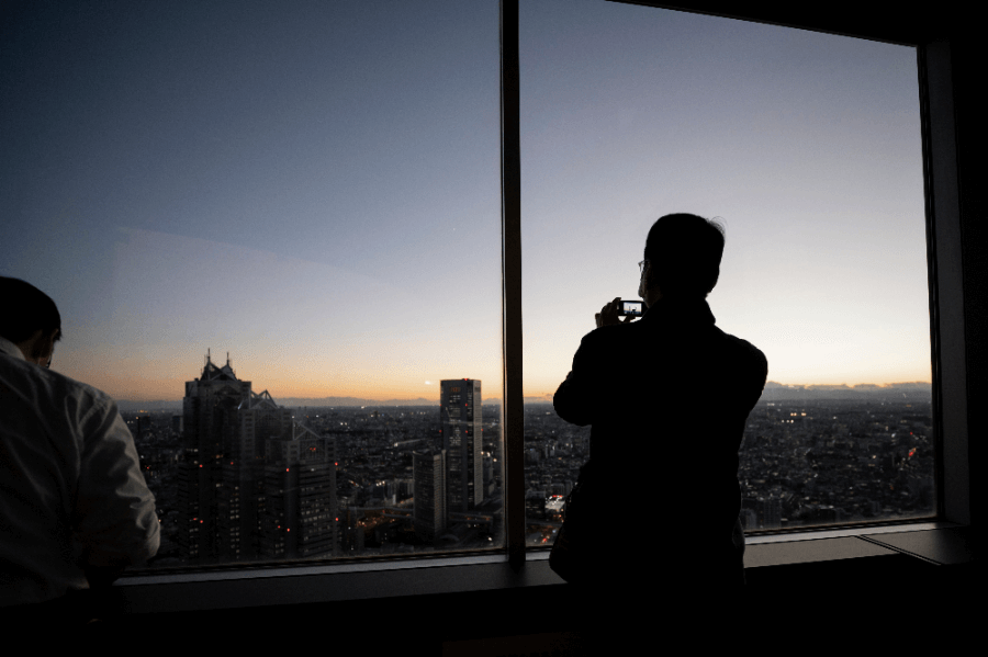 how to style your apartment windows