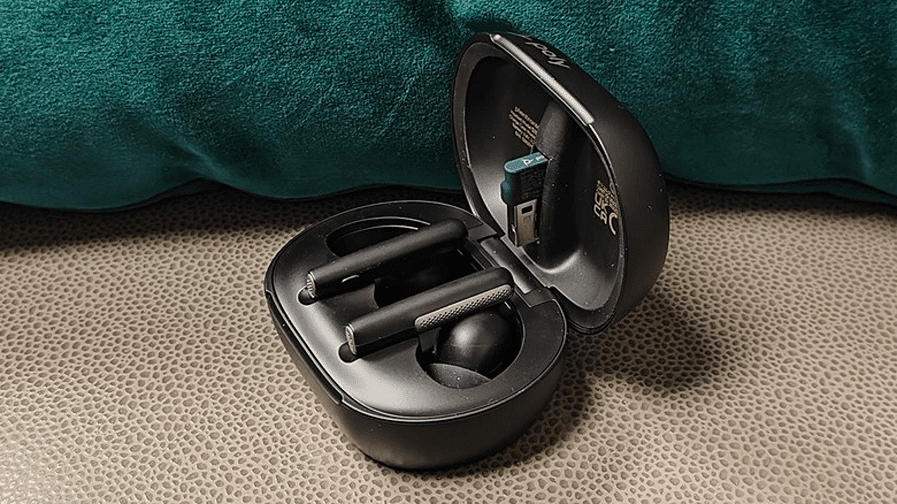 who should consider the poly voyager free 60