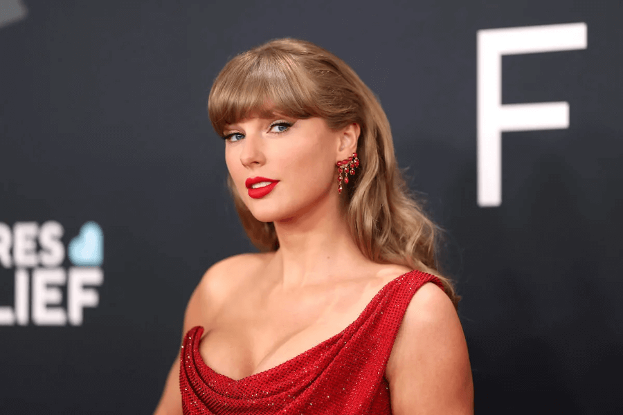 did taylor swift win any grammys