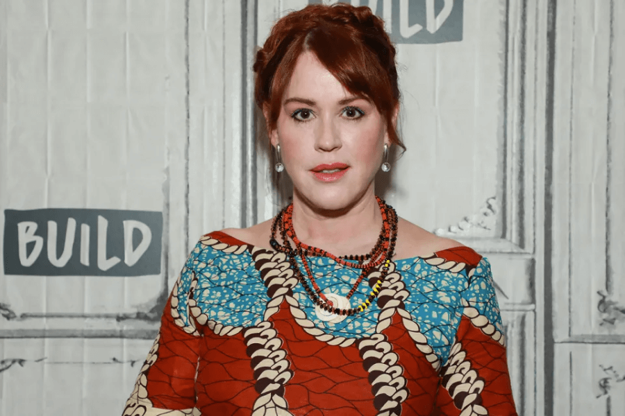 molly ringwald net worth
