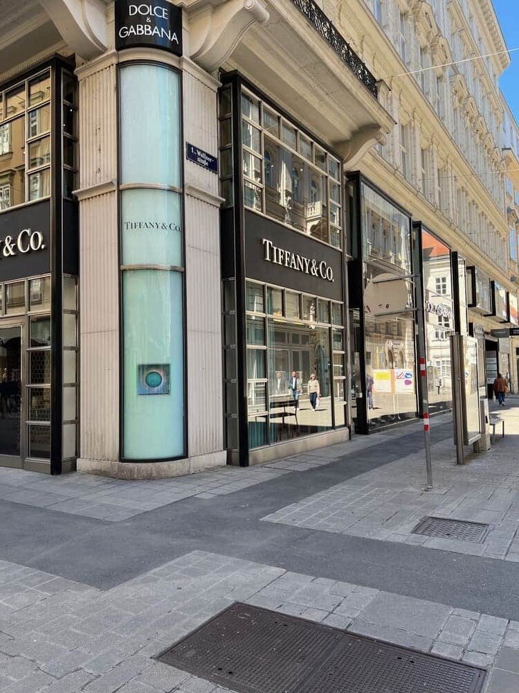 visual-experience-from-the-street