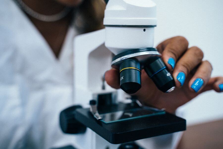 scanning microscope uses