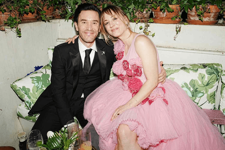 tom pelphrey kaley cuoco wedding
